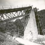 Viadukt po ústupe nemeckých vojsk na konci 2. svetovej vojny