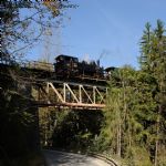 Spiatočná jazda prvého vlaku na jednom z viaduktov / Die Rückfahrt des ersten Sonderzuges, auf einem der zahlreichen  Brücken.