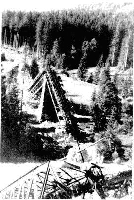 Viadukt pod Dielom zničený počas vojny